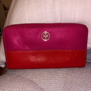 Tory Burch wallet